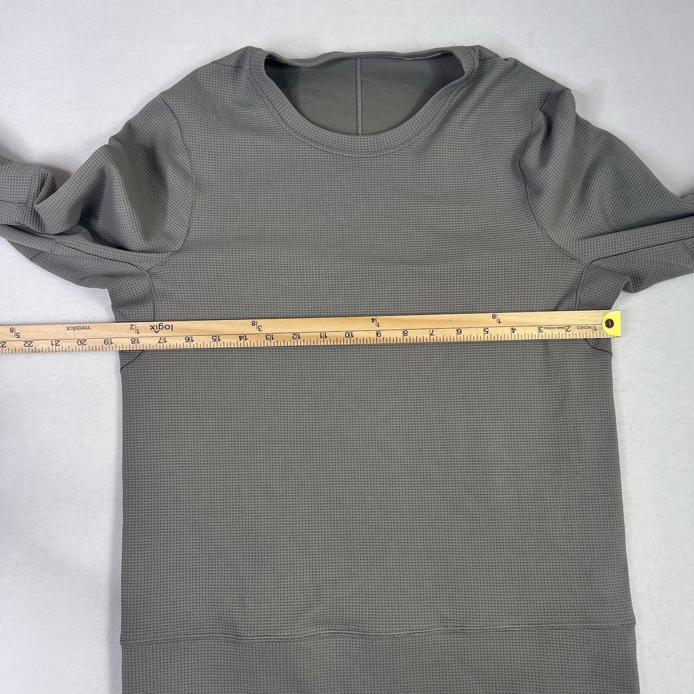 Lululemon Men's Shift Stitch Waffle Knit Crew Shirt Gull Gray Longsleeve Size S - Picture 8 of 8